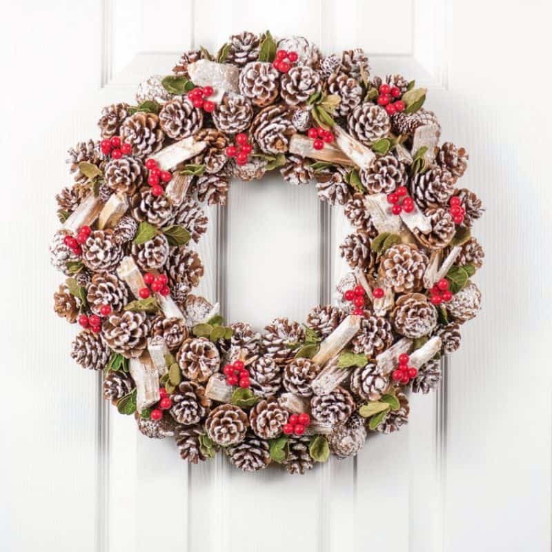 Natural Cone/Redberry Wreath - 48cm | Christmas | Christmas Wreaths | The Elms