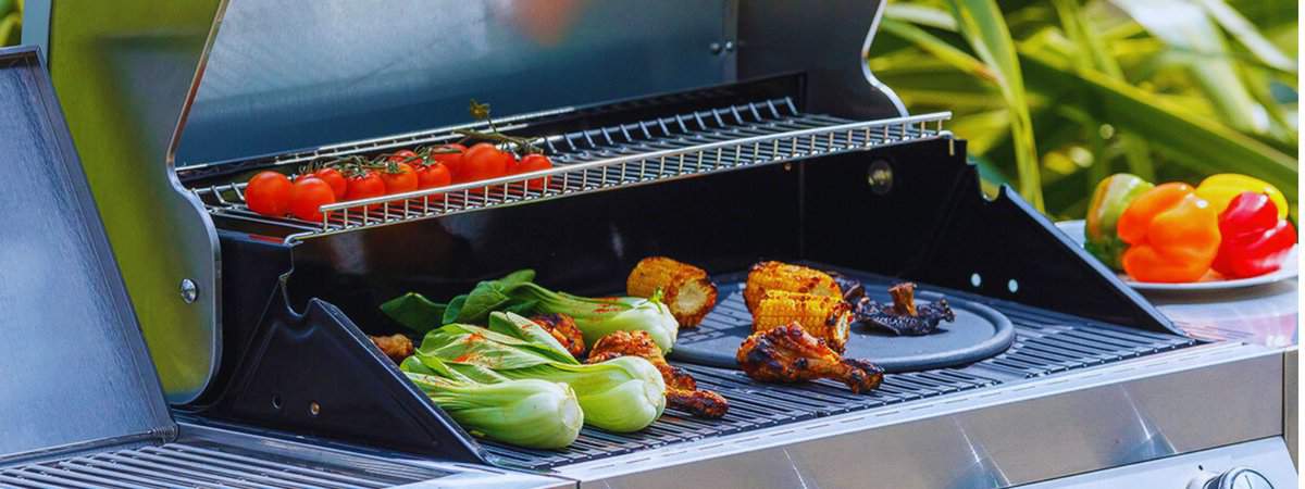 Exploring the Advantages of Hybrid Barbeques for Grilling Enthusiasts | Blog | The Elms