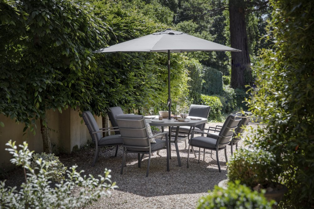 Monza 6 Seat Set w/ Highback Armchairs & 3M Parasol